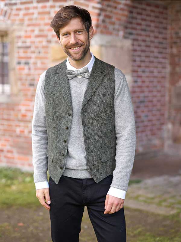 Harris Tweed Vestje "Wales" Met Revers In Black Herringbone