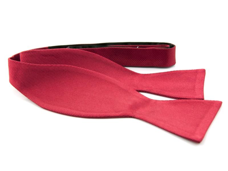Strik, zelfstrikker 100% zijde Rood