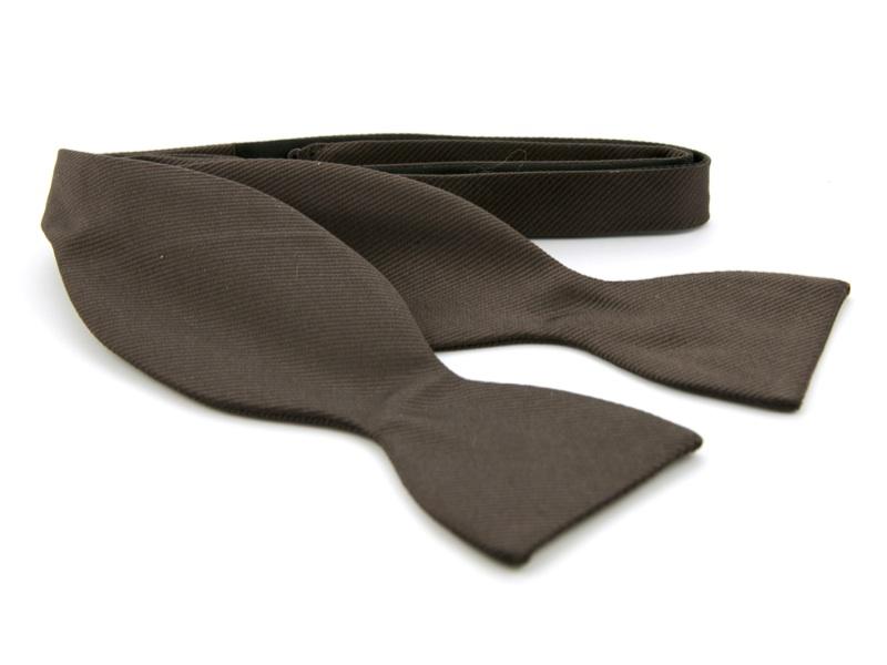 Strik, zelfstrikker 100% zijde Donker Bruin