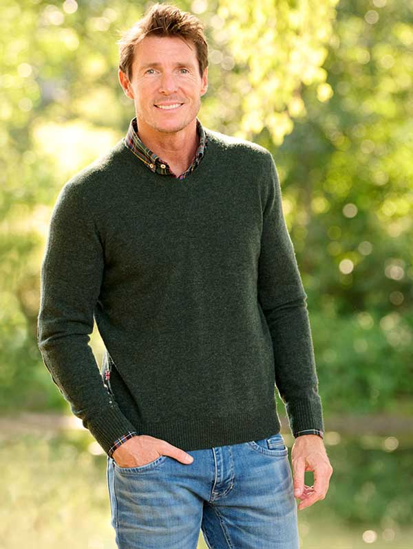 Pullover Lambswool Forest Green met Harris Tweed details Forest Green