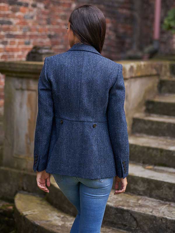 Harris Tweed Dames Jasje Carola In Blue Herringbone - Afbeelding 2