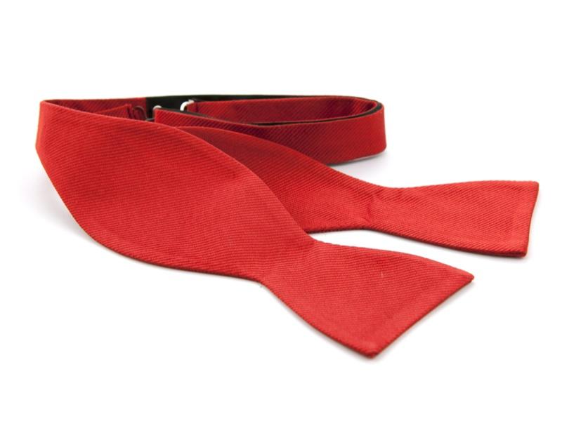 Strik, zelfstrikker 100% zijde Rood