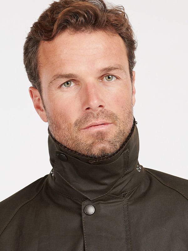 は*ん様 Barbour 3ワラントClassic Beaufort Wax 英 Barbour Classic Beaufort Wax jas Olive - Black Tie
