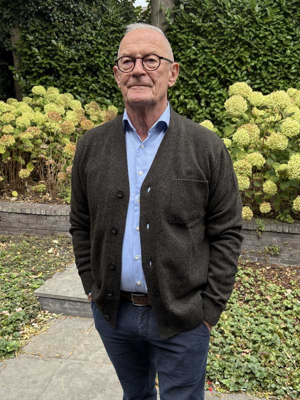 Wollen Vest met Knopen Donker Bruin - Afbeelding 2