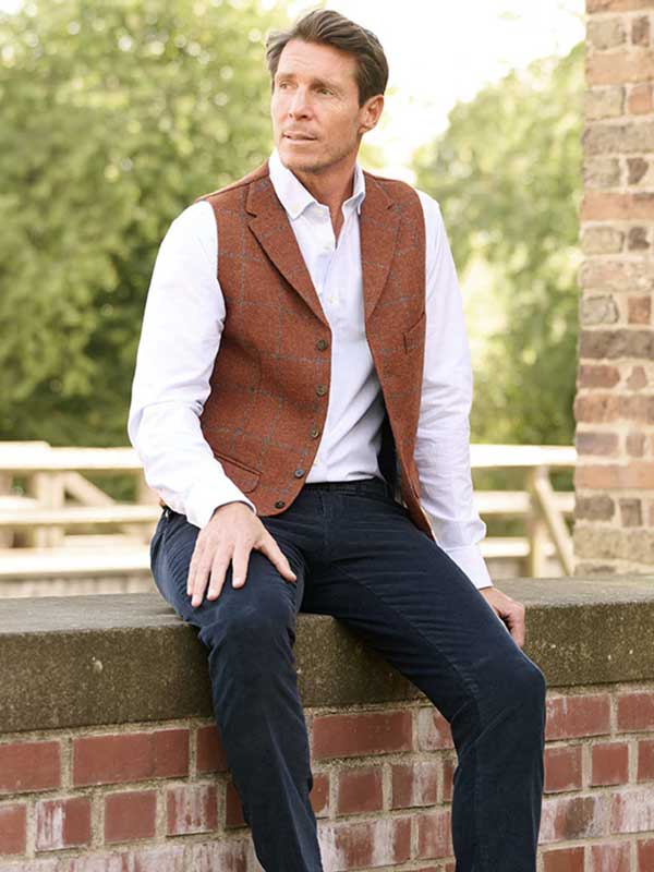 Harris Tweed Vestje Wales Met Rever In Rust Overcheck