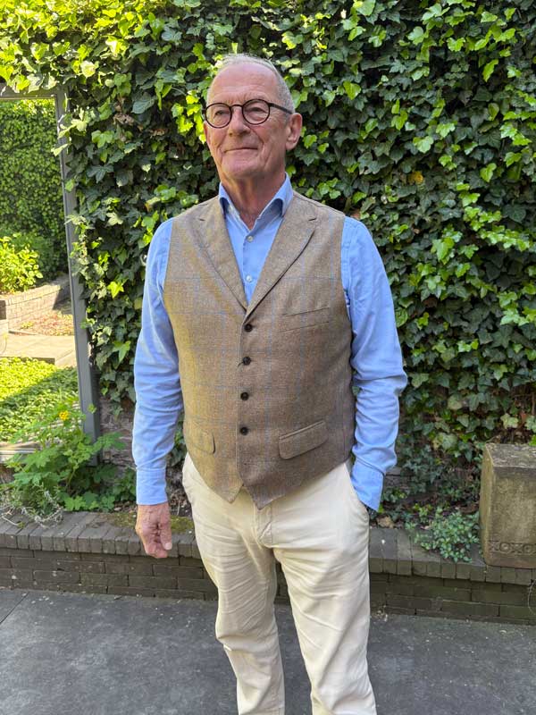Zijden Vestje Wales Met Revers In Beige Check