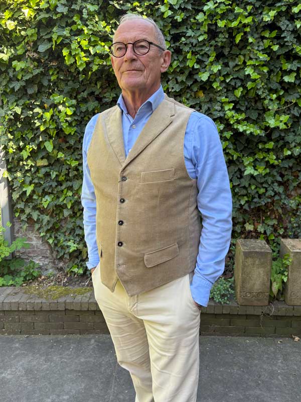 Corduroy Vestje "Wales" In Met Revers In Beige
